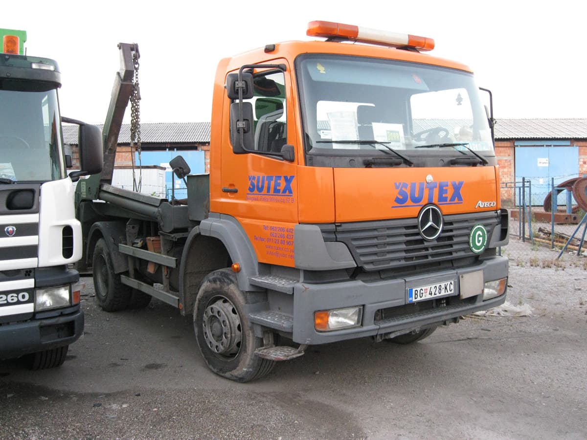 Kamion Mercedes u voznom parku Šutex